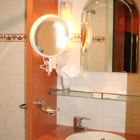 ספינת מלון Fairtours Hotelschiff Rhein Prinzessin *