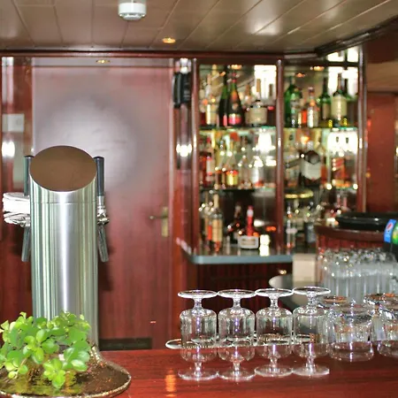 ספינת מלון Fairtours Hotelschiff Rhein Prinzessin דיסלדורף