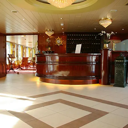 Fairtours Hotelschiff Rhein Prinzessin ספינת מלון *