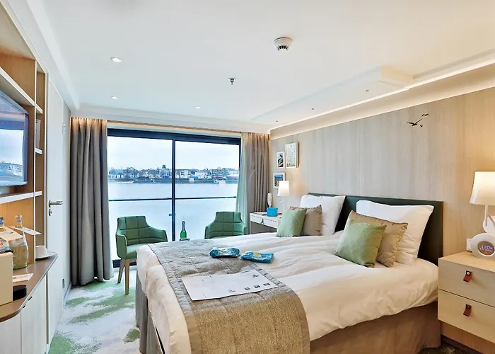 Fairtours Hotelschiff Rhein Prinzessin * דיסלדורף