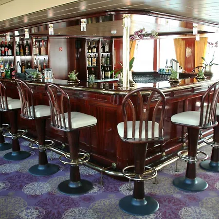 Fairtours Hotelschiff Rhein Prinzessin Bateau-hôtel Düsseldorf