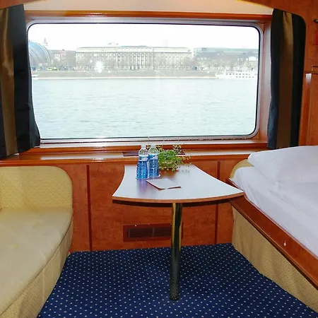 Bateau-hôtel Fairtours Hotelschiff Rhein Prinzessin